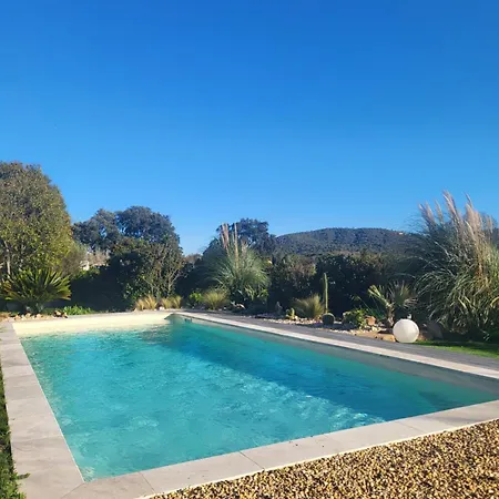 Maison De Charme Dans Ecrin De Verdure Au Calme, Proche Vila Bormes-les-Mimosas